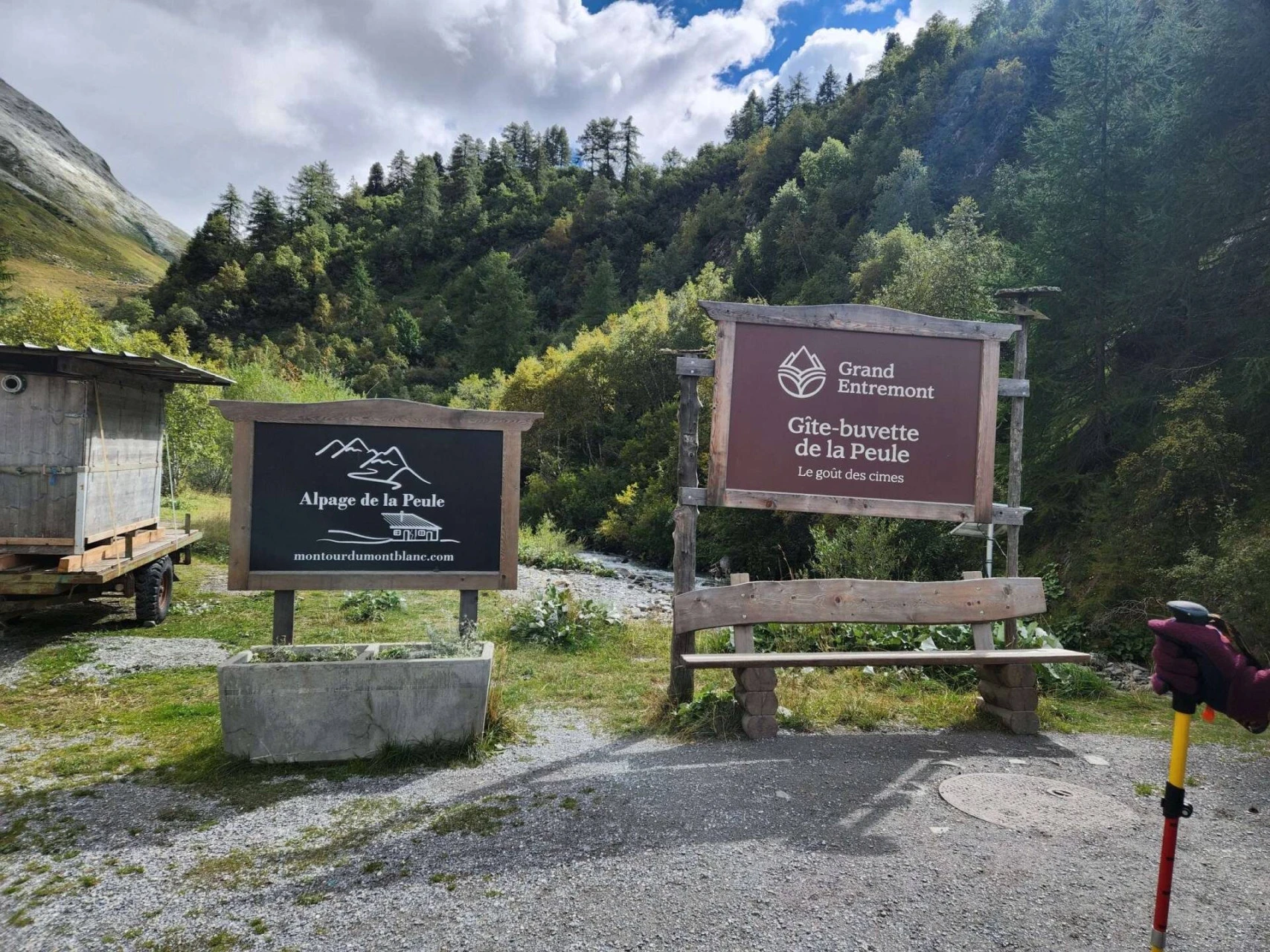 Gîte Alpage de La Peule, den første sveitsiske seteren under Grand Col Ferret