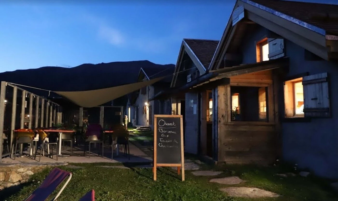 Setergîte Les Écuries de Charamillon, nedstigning fra col de Balme