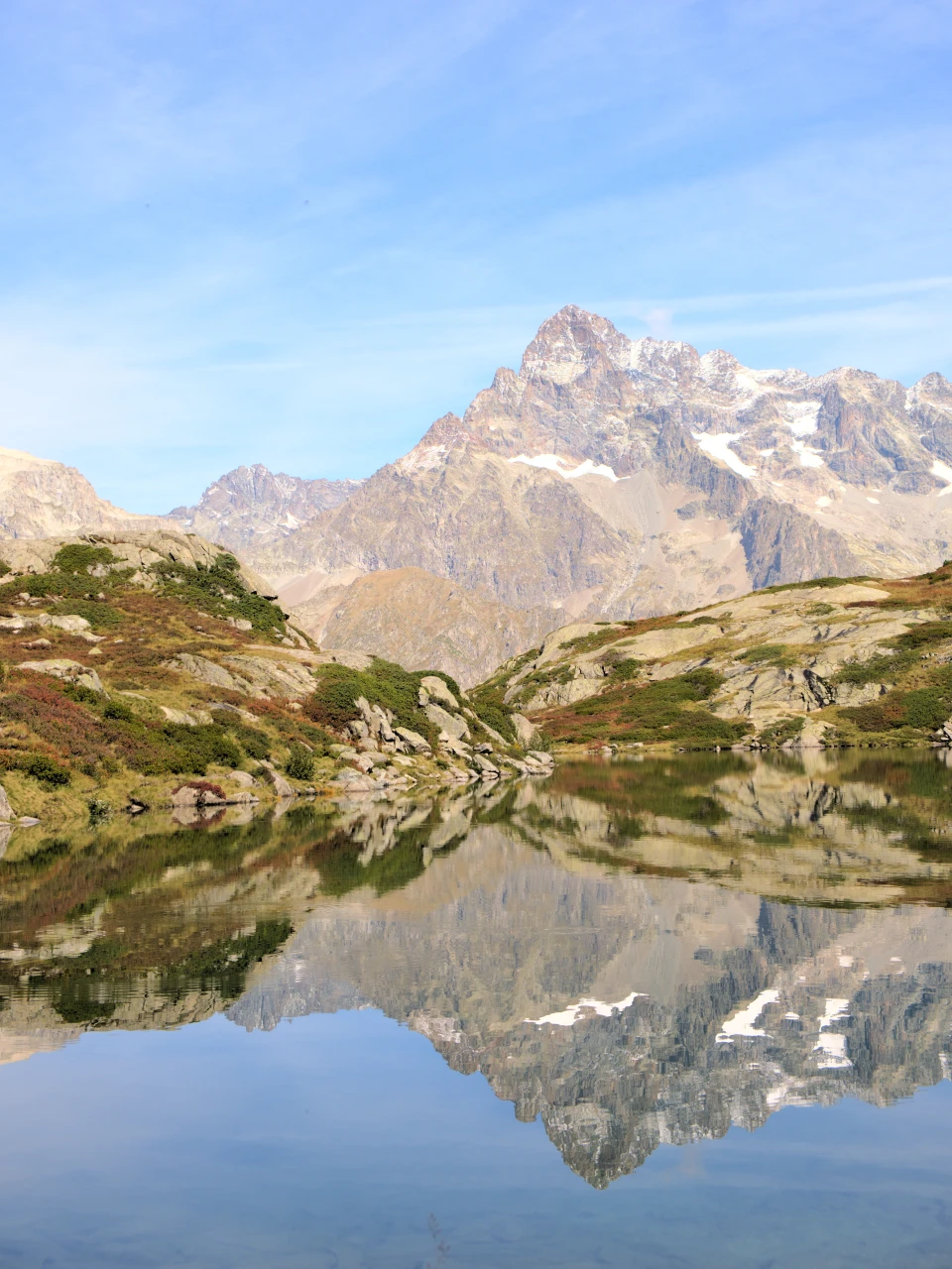 Speiling av Olan i Lacs de Pétarel