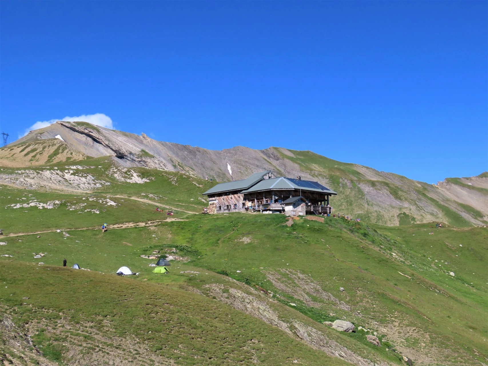 Refuge de la Croix du Bonhomme, ved passet på Tour du Mont-Blanc